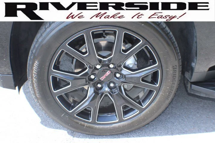 Certified Used 2024 Onyx Black GMC SLT image 5