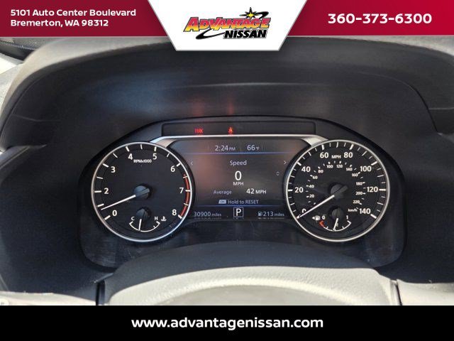 Used 2025 WHITE Nissan S image 25