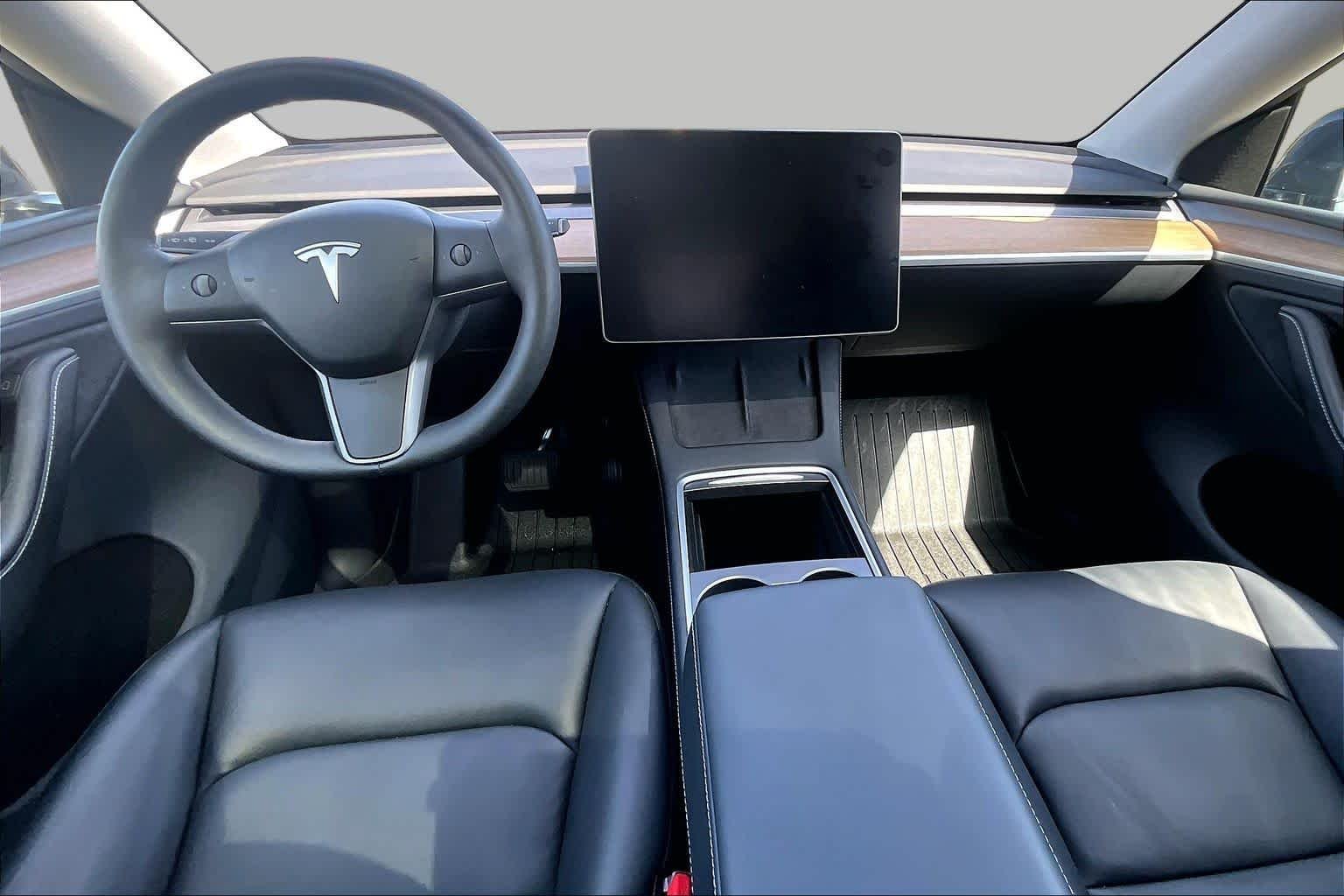 Used 2025 Stealth Grey Tesla Long Range image 13
