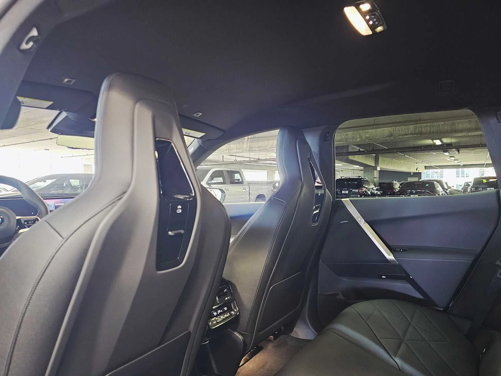 New 2026 Dark Graphite Metallic BMW xDrive45 image 26