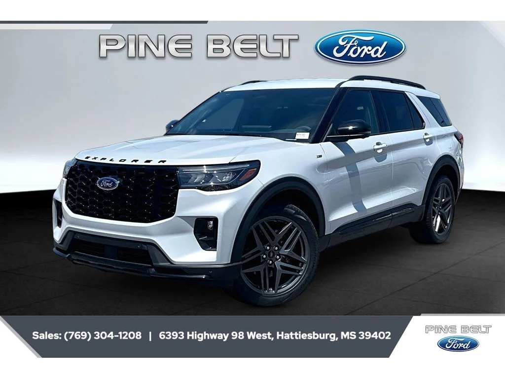 New 2026 Space White Metallic Ford ST-Line image 10
