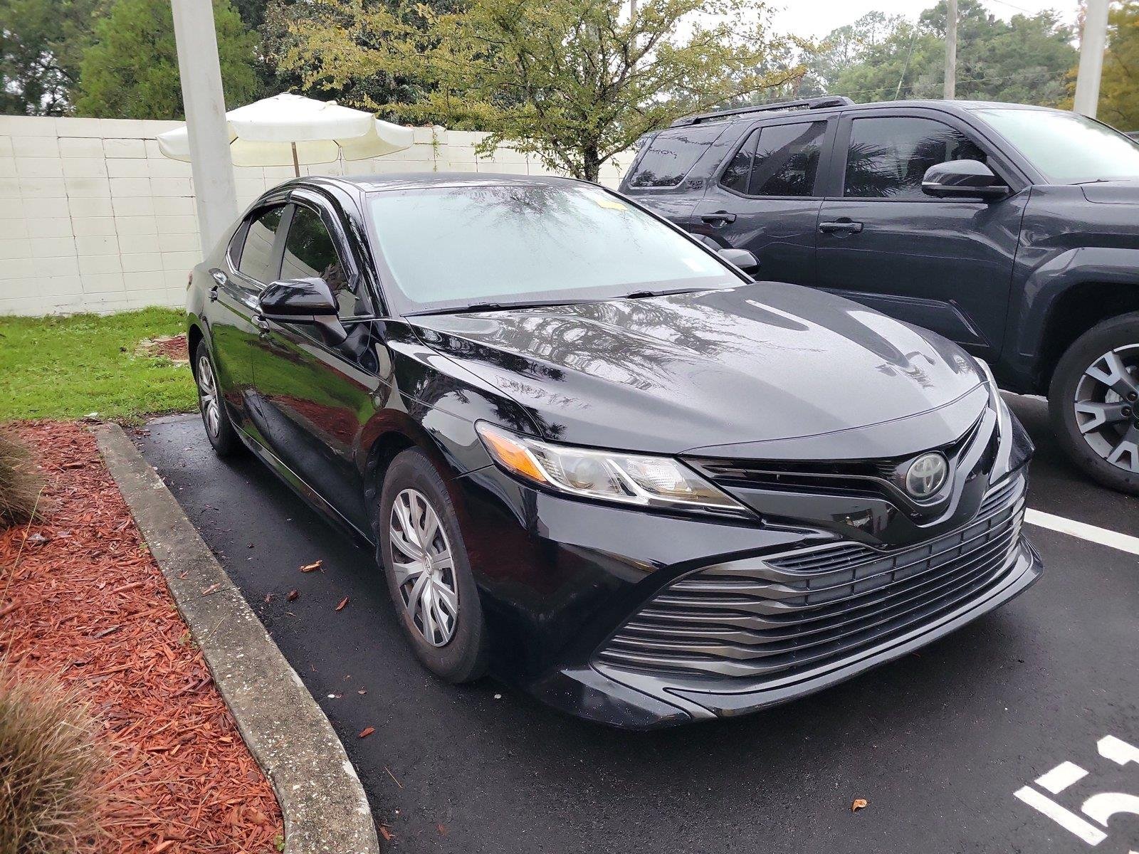 Used 2019 Midnight Black Metallic Toyota LE image 4