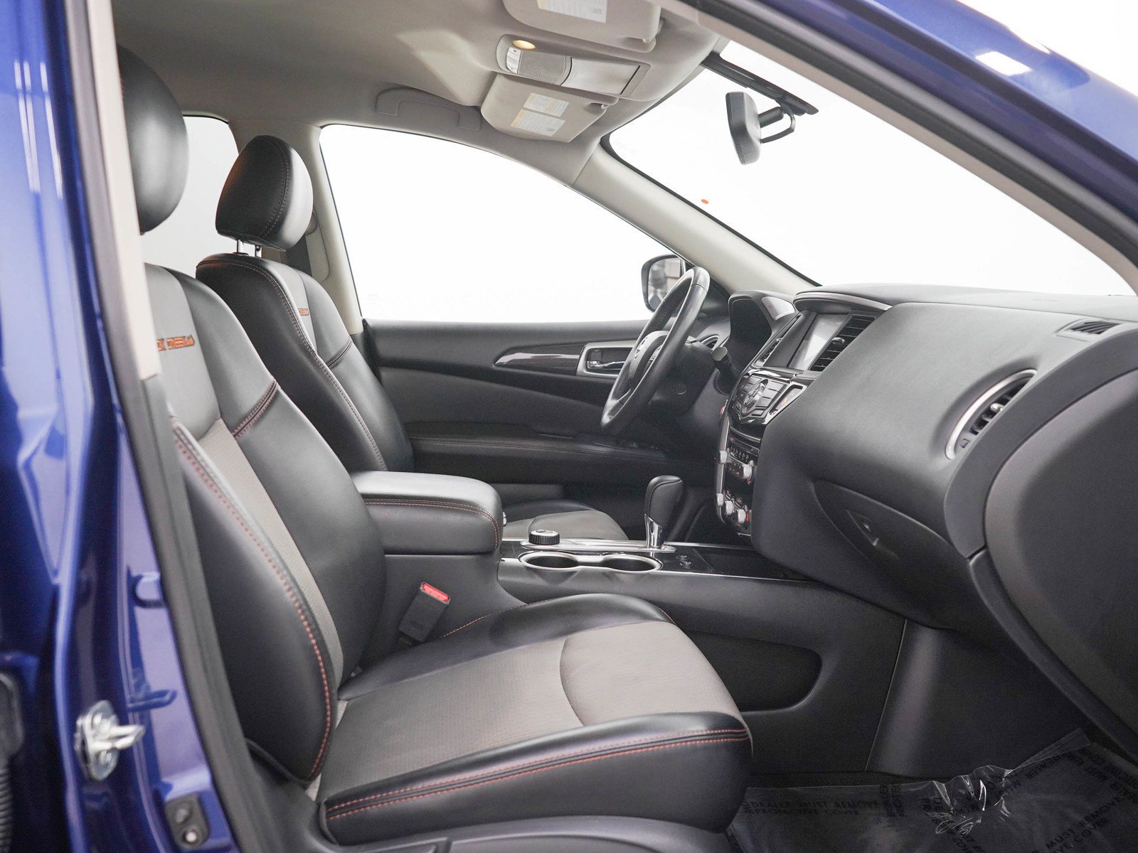 Used 2020 Caspian Blue Metallic Nissan 4x4 SV image 13
