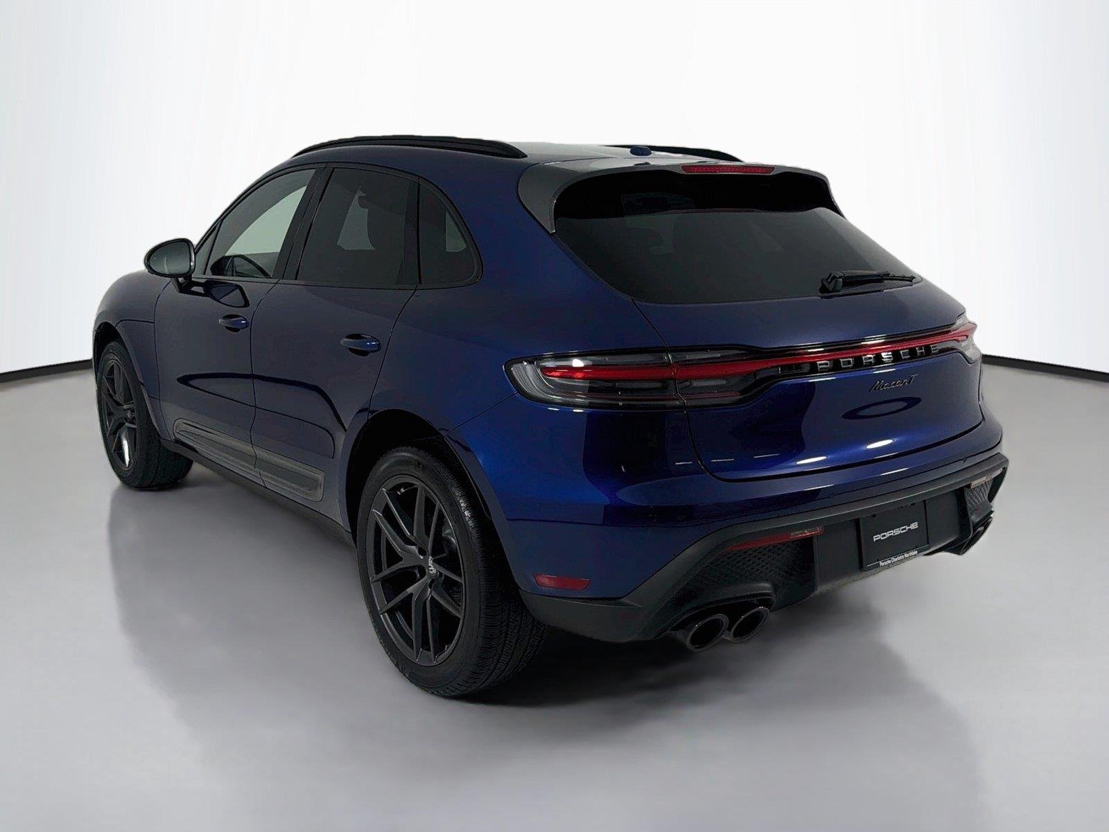 Used 2024  Porsche T image 3