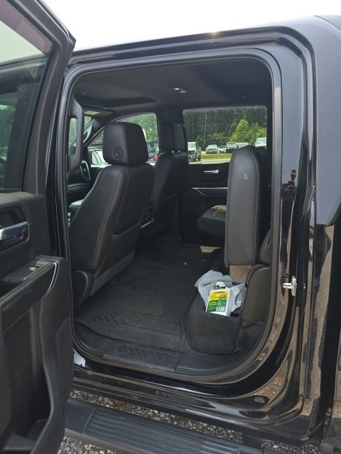 Used 2020 Black GMC AT4 image 6