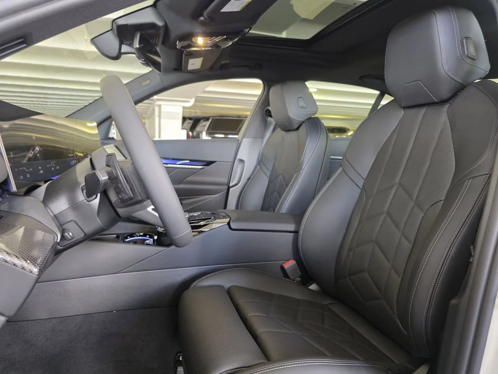 New 2026 Alpine White BMW eDrive40 image 17