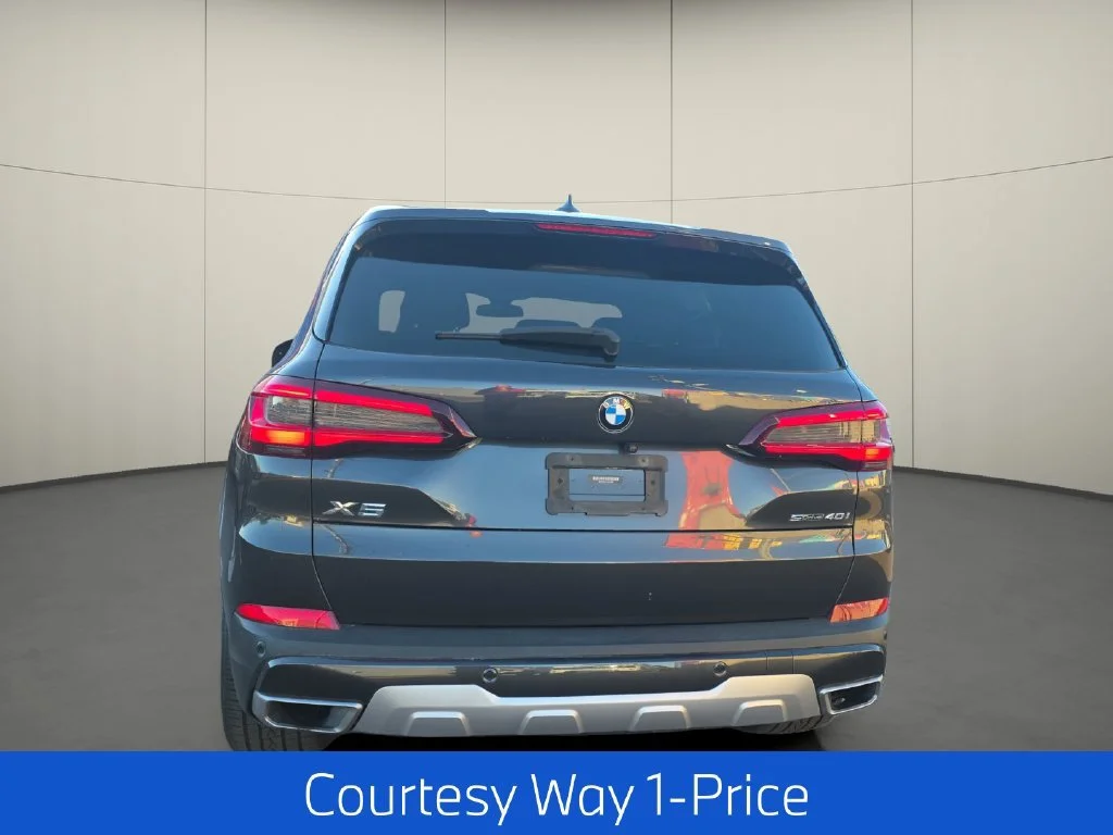 Used 2020 Gray BMW sDrive40i image 9