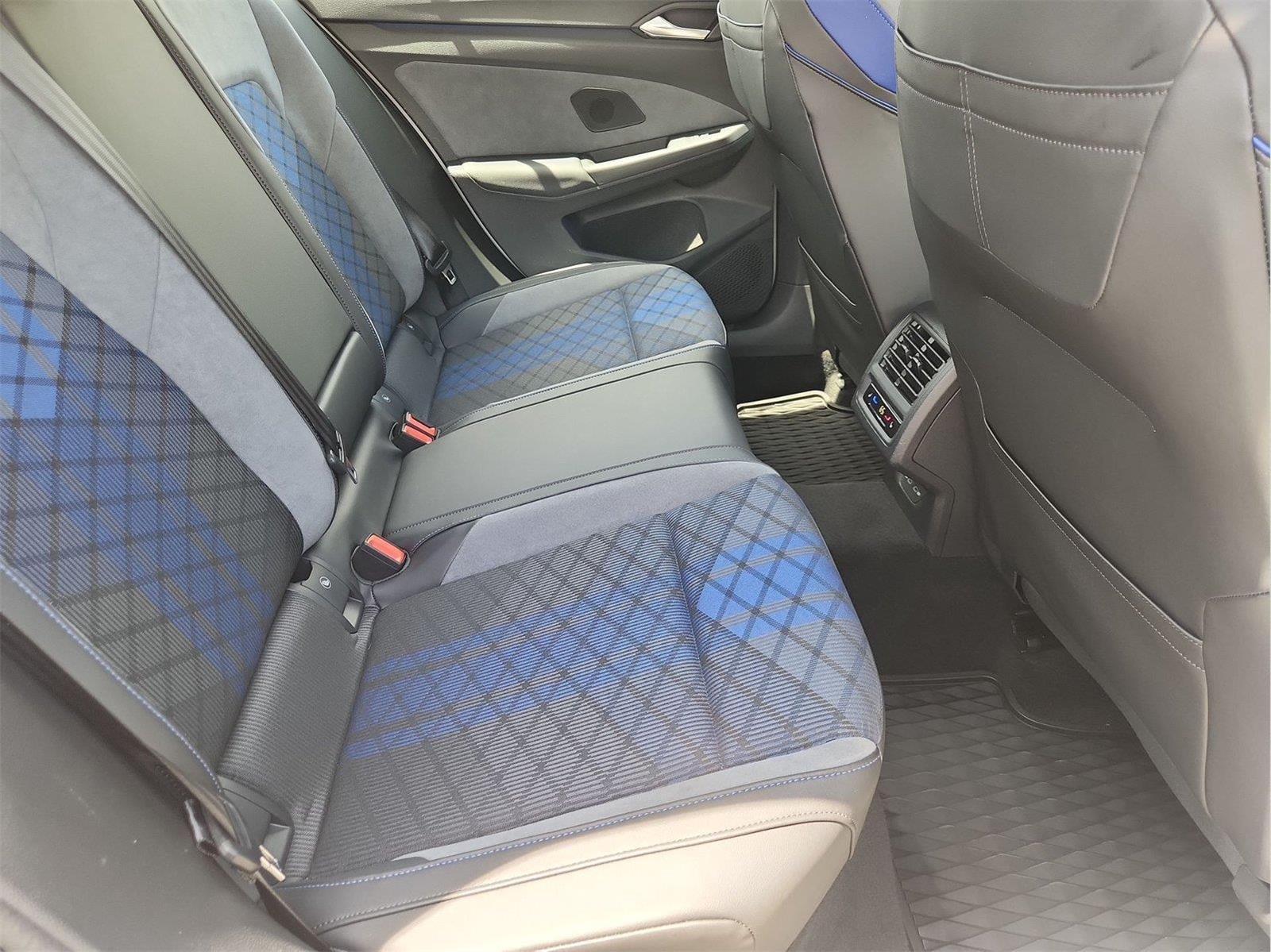 2025 Volkswagen Golf R photo 25 of 32