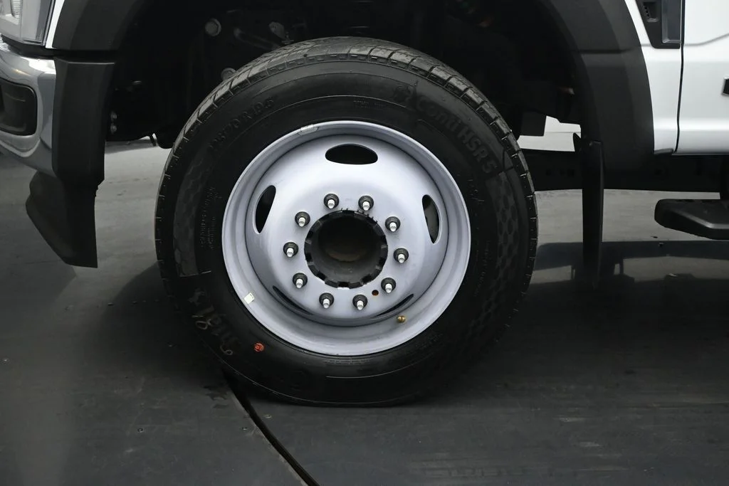 New 2025 White Ford XLT image 18