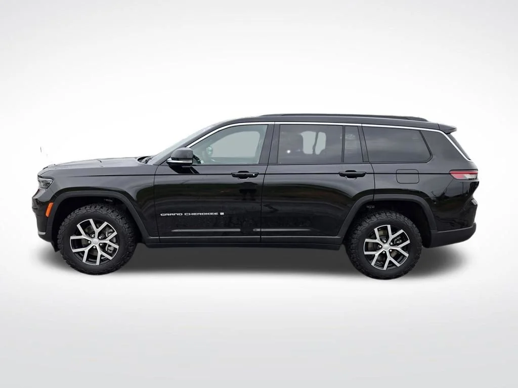 Used 2025 Black Jeep Limited image 7