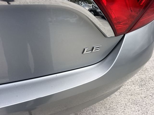 Used 2016 Silver Toyota LE image 24