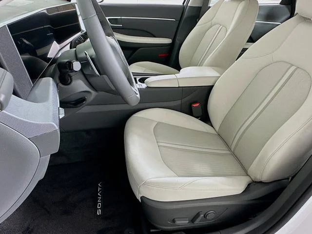 New 2026 White Hyundai SEL Sport image 8