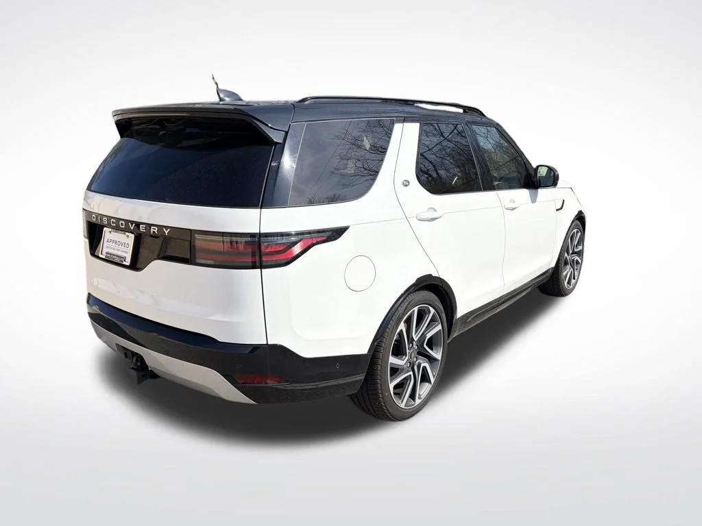 Used 2025 White Land Rover Metropolitan Edition image 8