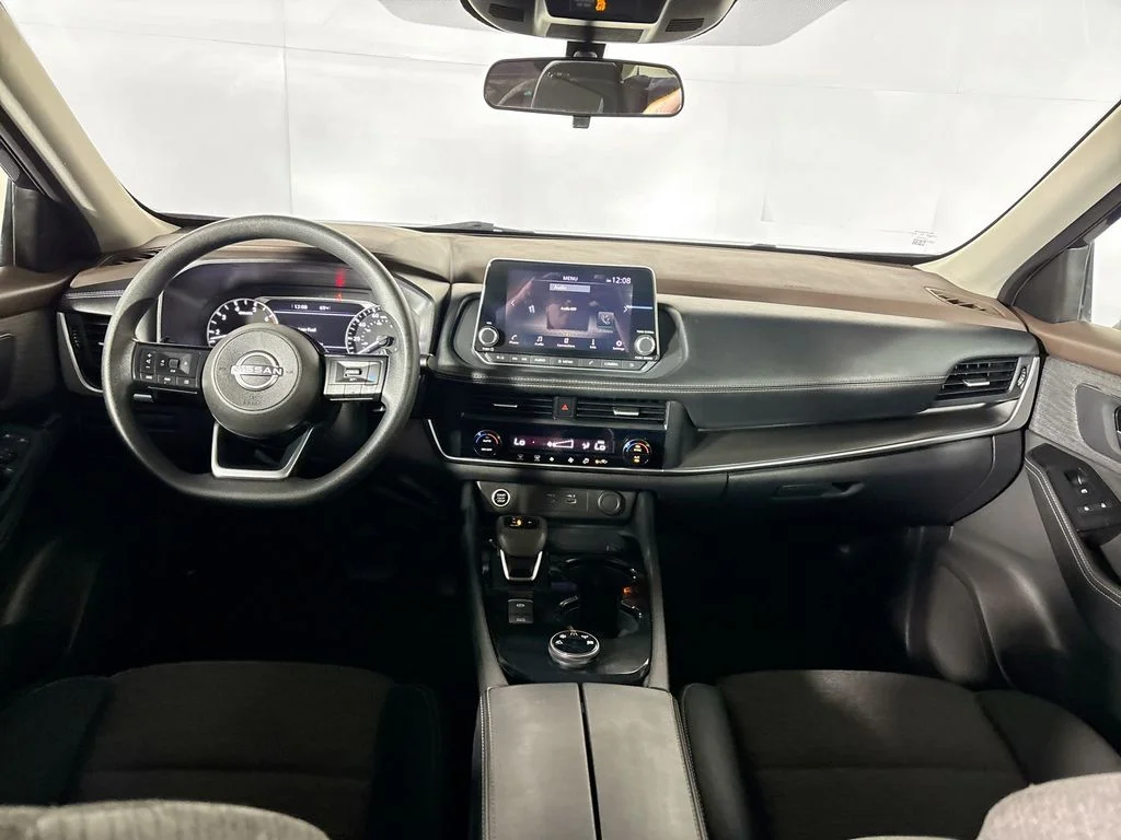 Used 2023 Blue Nissan SV image 12