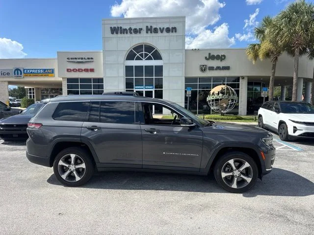 Used 2023 Gray Jeep Limited image 1