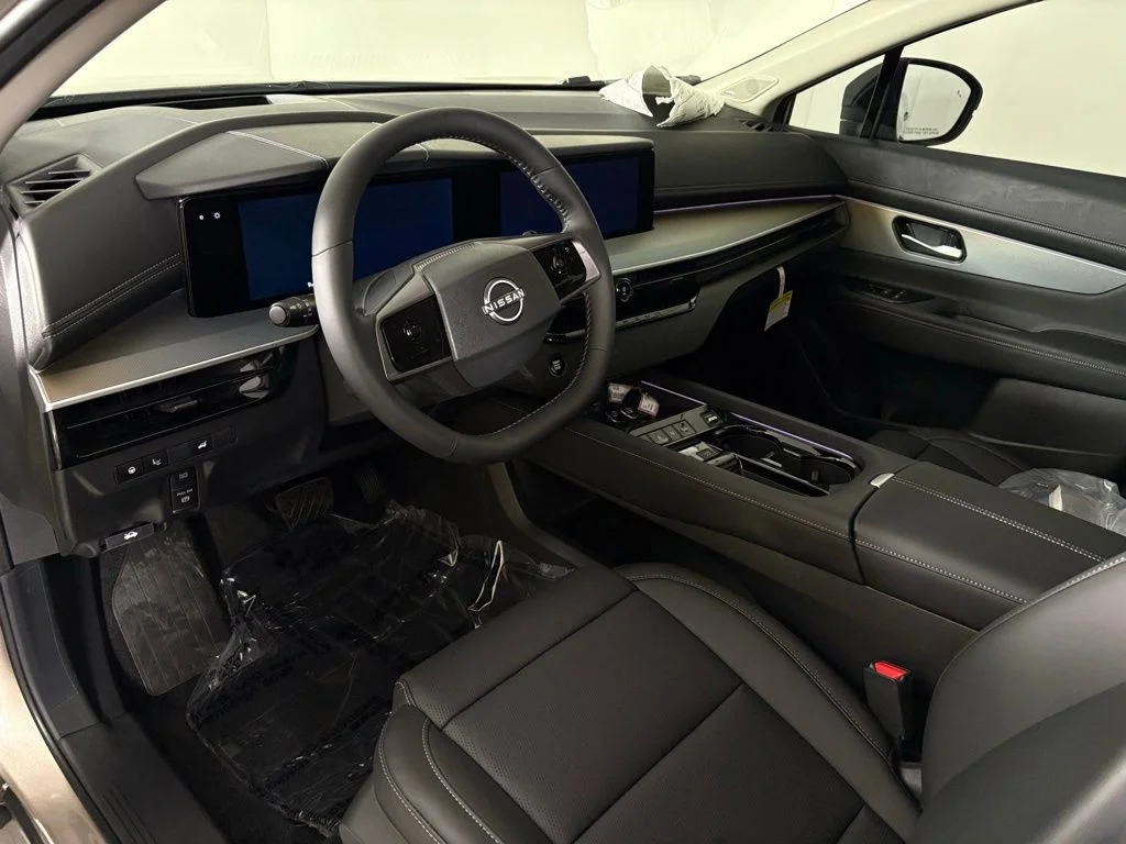 New 2026 Champagne Silver Metallic Nissan Platinum image 17