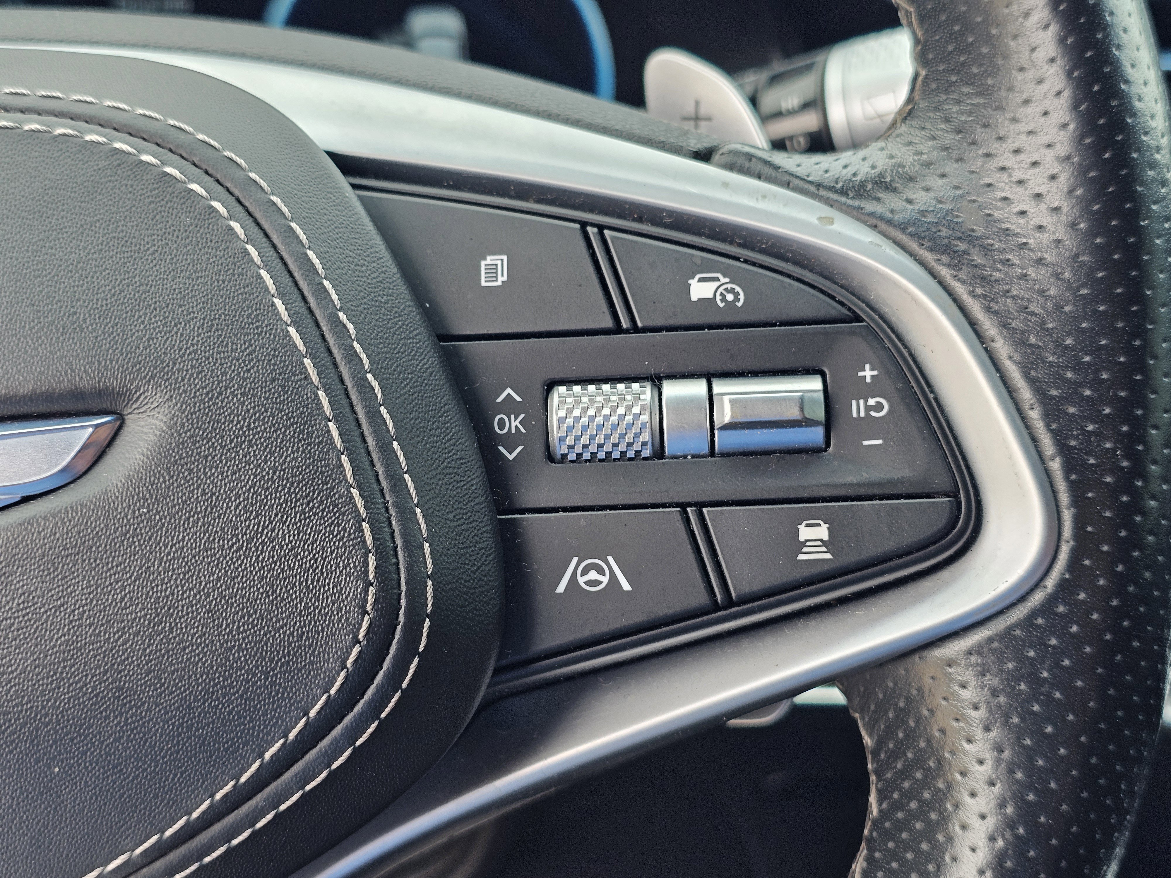 2023 GENESIS GV70 Standard - Photo 22