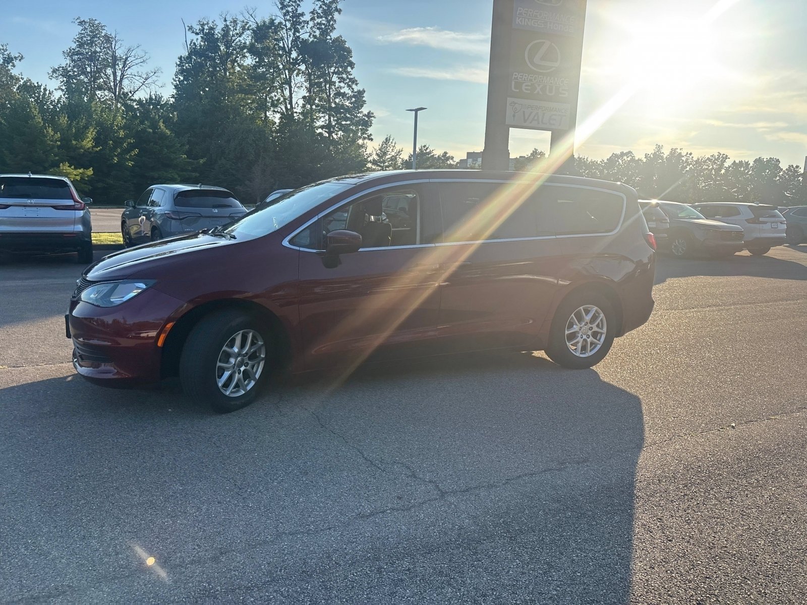 Used 2017 Velvet Red Pearlcoat Chrysler Touring image 9