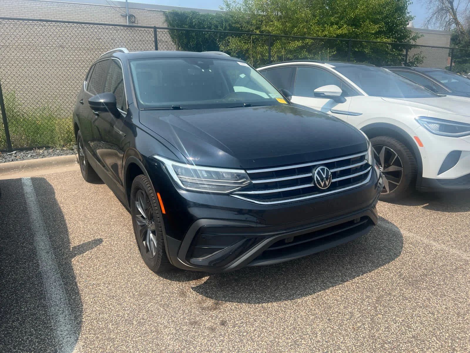 Used 2022 Volkswagen Tiguan SE with VIN 3VV2B7AX3NM104429 for sale in Brooklyn Center, Minnesota