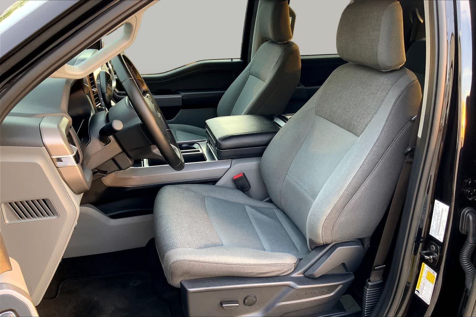 Used 2024 Agate Black Metallic Ford XLT image 8