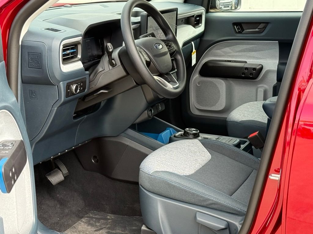New 2025 Ruby Red Metallic Tinted Clearcoat Ford XLT image 5