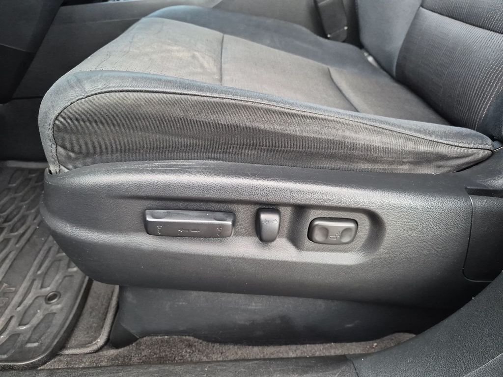 Used 2010 Silver Honda EX image 16
