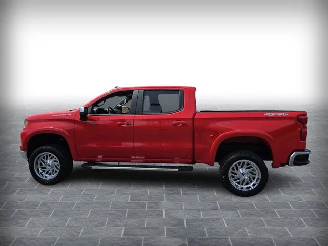 Used 2025 Red Hot Chevrolet LT image 4
