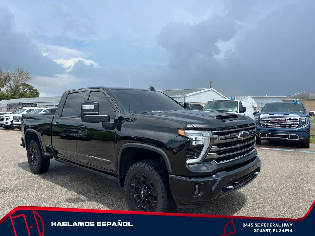 Used 2024 Black Chevrolet High Country image 2