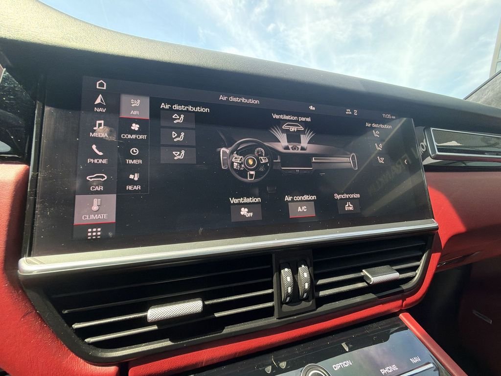 2021 Porsche Cayenne Turbo S E-Hybrid - Photo 25