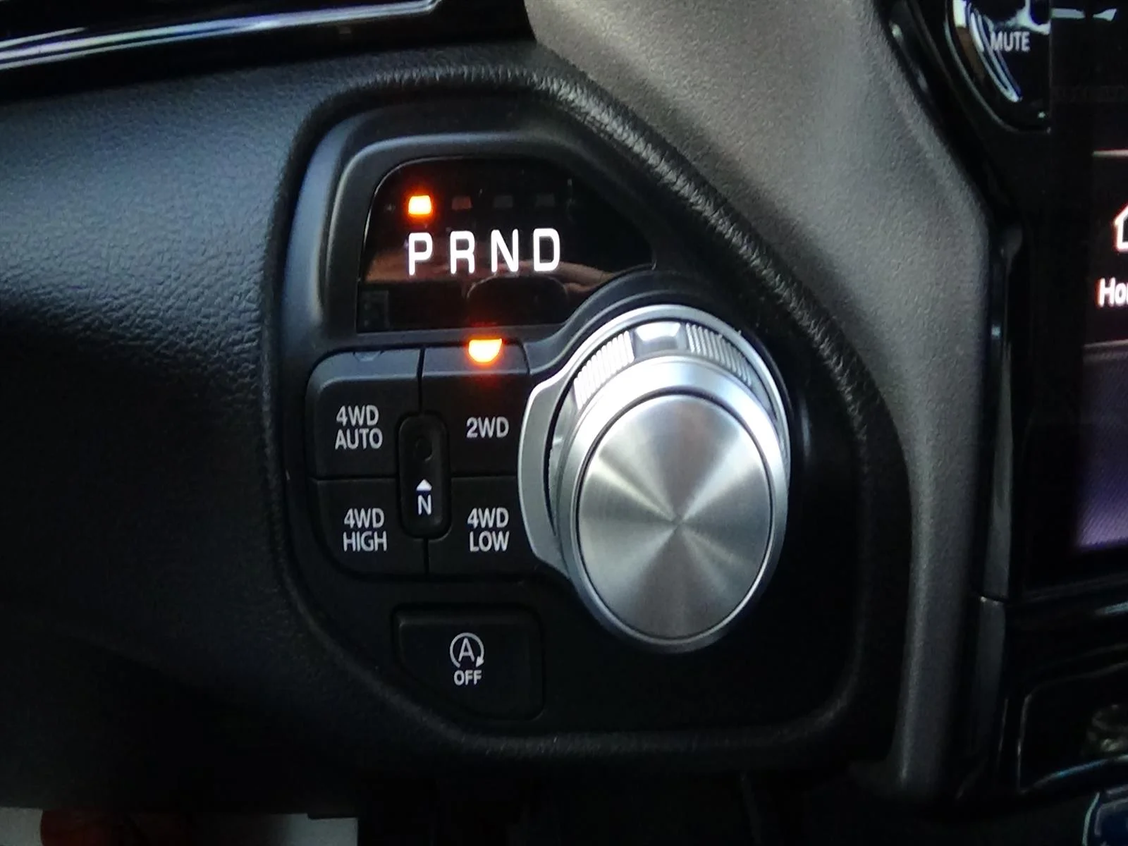 Used 2025 Diamond Black Crystal Pearl Coat (pxj) RAM Laramie image 28