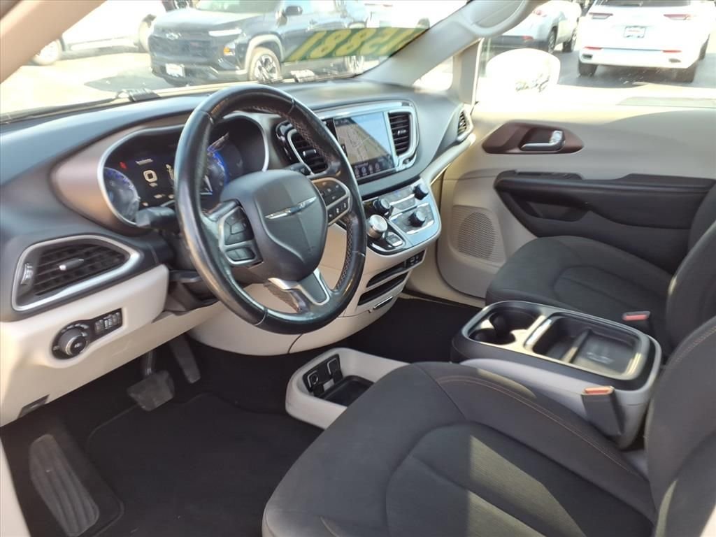 Certified Used 2019 White Chrysler Touring Plus image 8