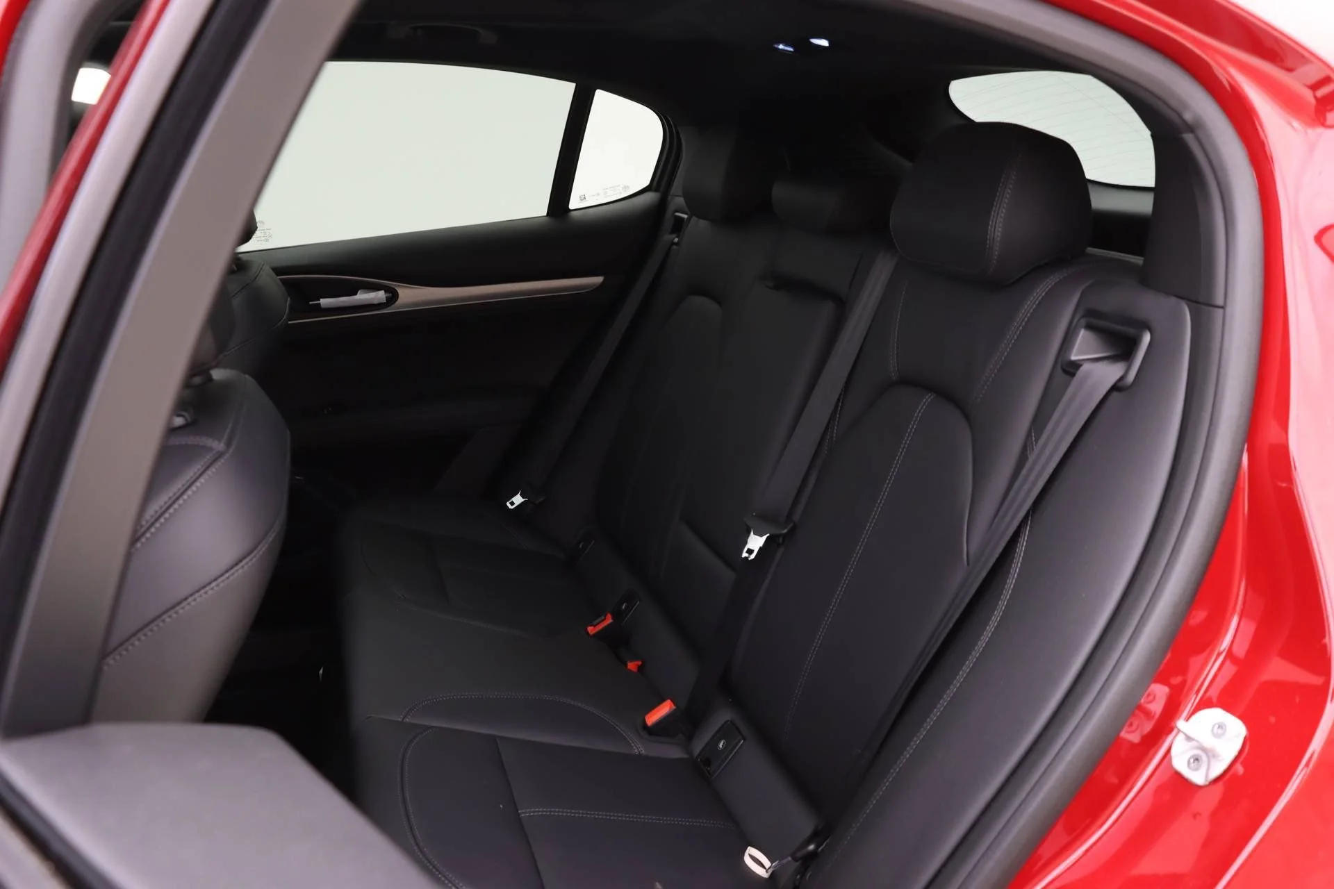 New 2024 Alfa Rosso (Red) Exterior Paint Alfa Romeo Ti image 11