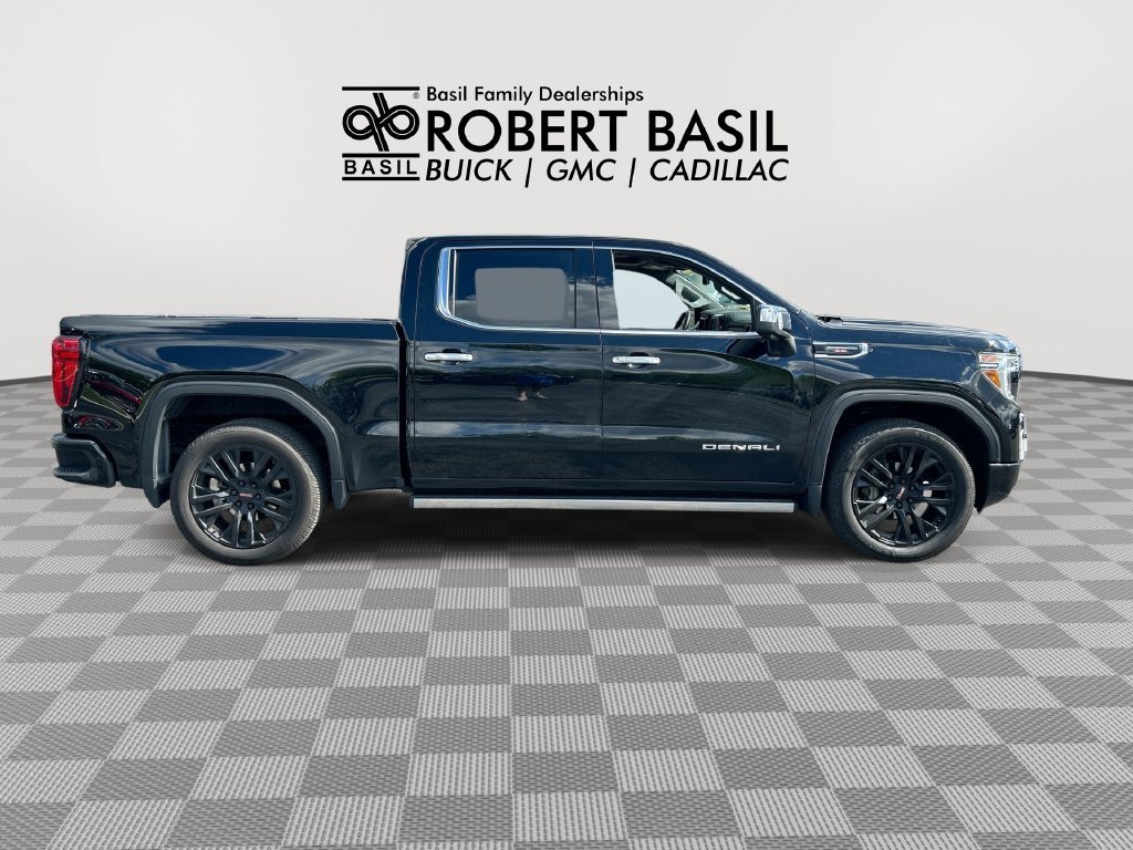 Used 2021 Black GMC Denali image 9