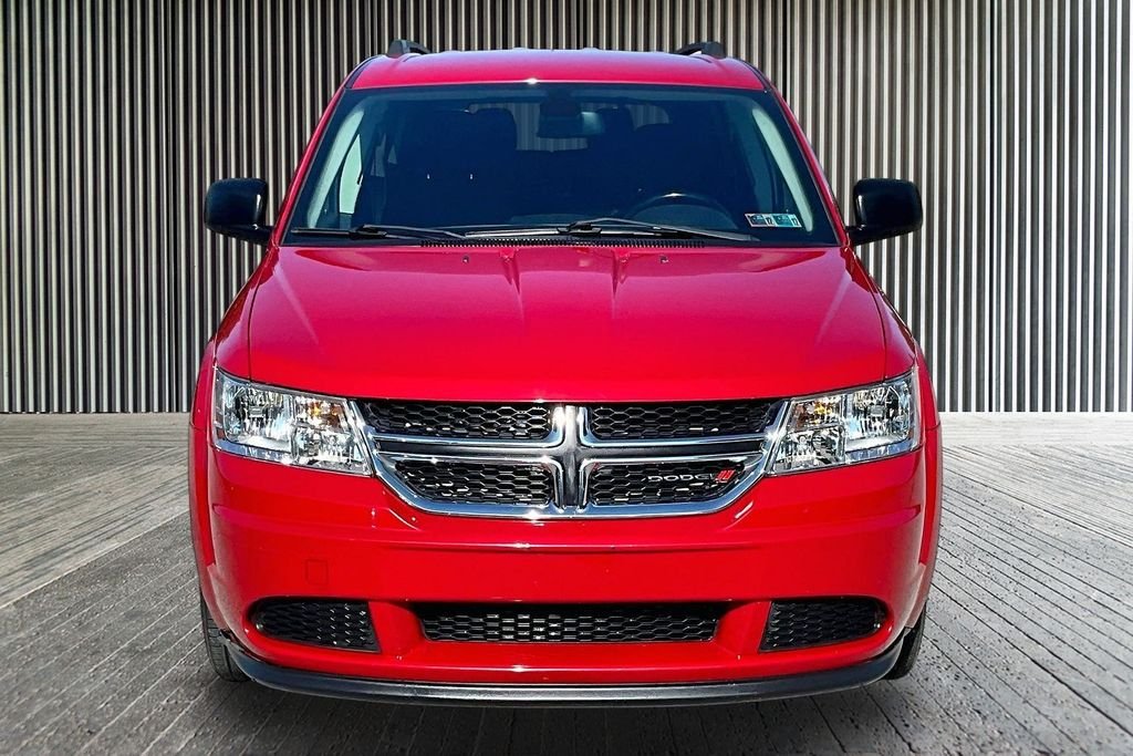 Used 2020 Red Dodge SE image 4