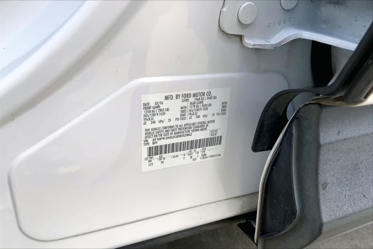 Used 2016 White Platinum Metallic Tri-Coat Ford Titanium image 32