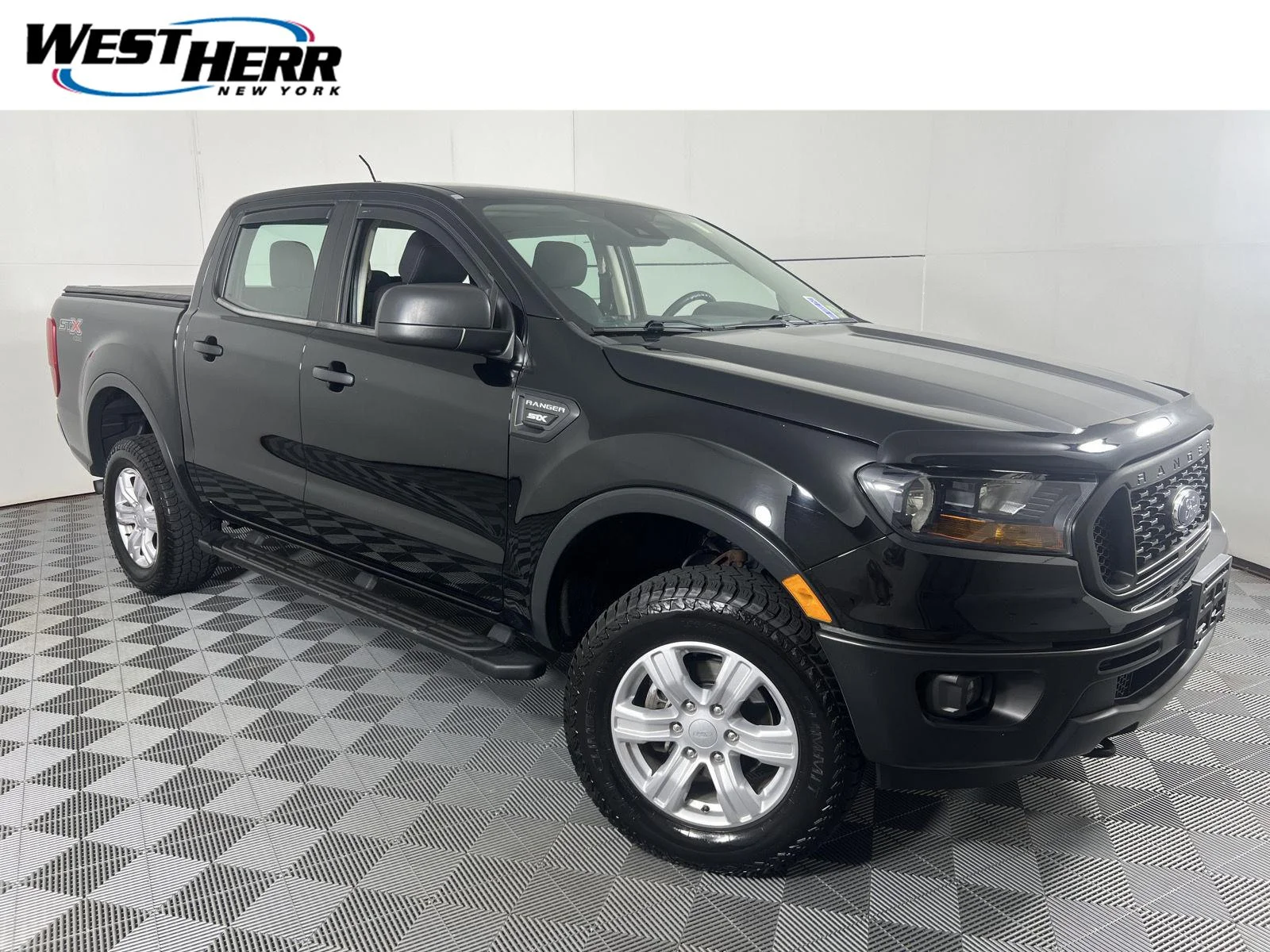 Used 2020 Shadow Black Ford XL image 1