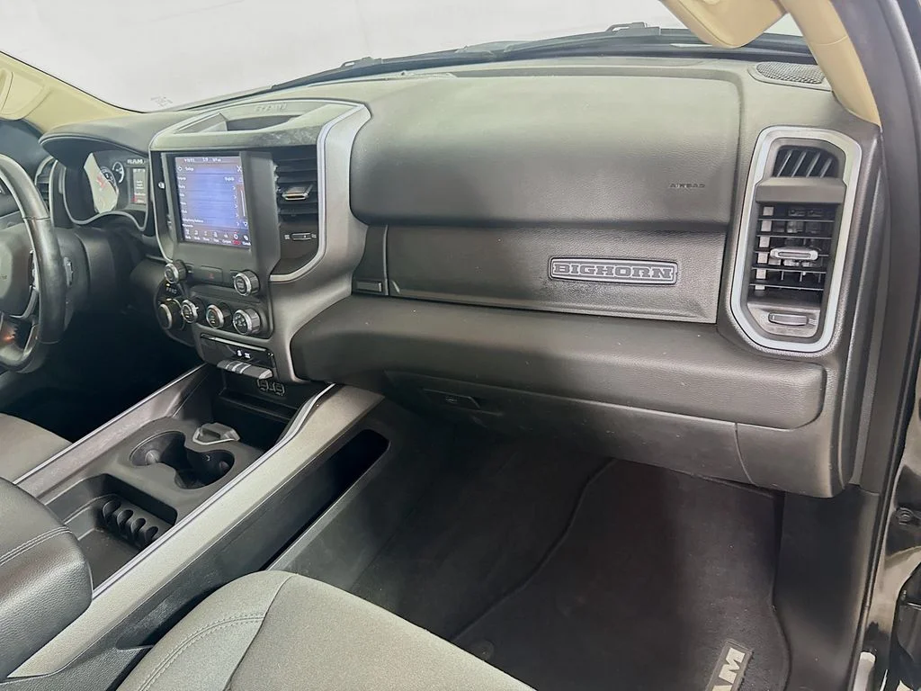 Used 2020 Diamond Black Crystal Pearlcoat Ram Big Horn image 27
