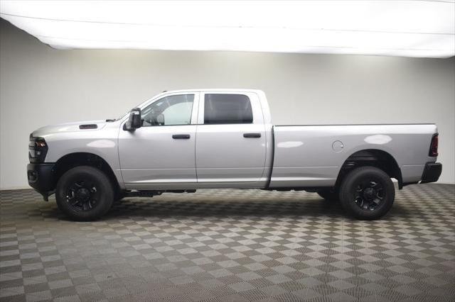 New 2026 Silver-Zynith Exterior Paint RAM TRADESMAN image 15