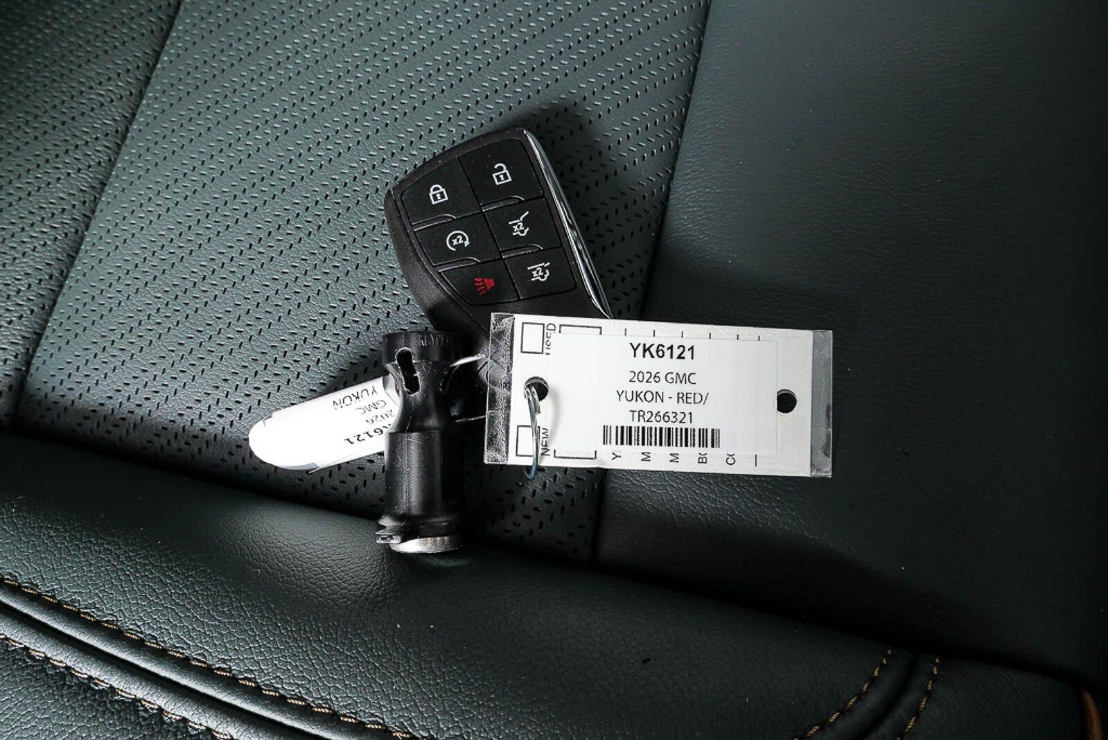 2026 GMC Yukon AT4 - Photo 27