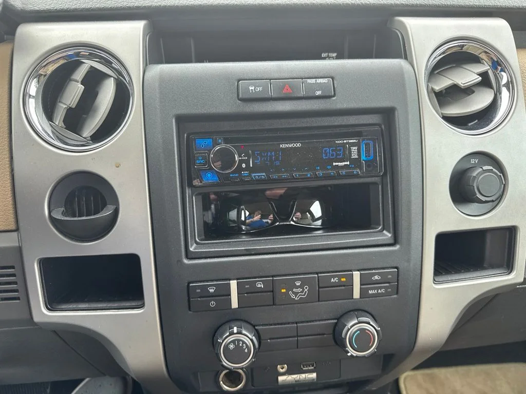 Used 2011 White Ford XLT image 4