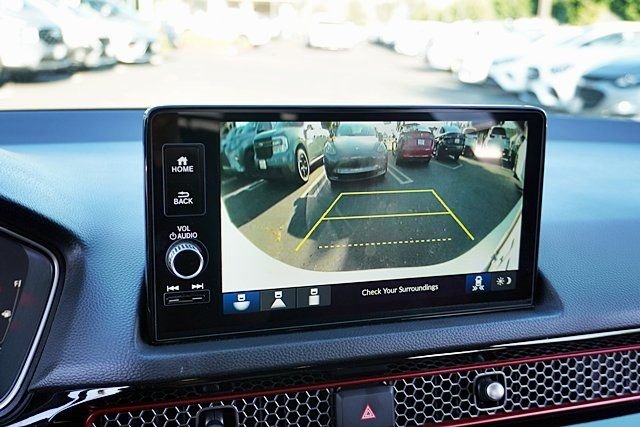 Used 2025  Honda Base image 26