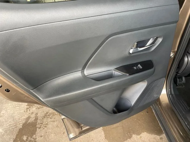 Used 2025 Brown Nissan SV image 24