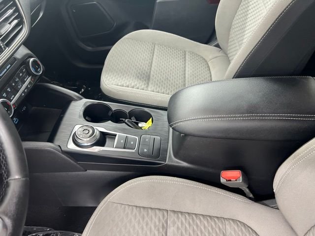 Used 2022 Blue Ford SE image 15