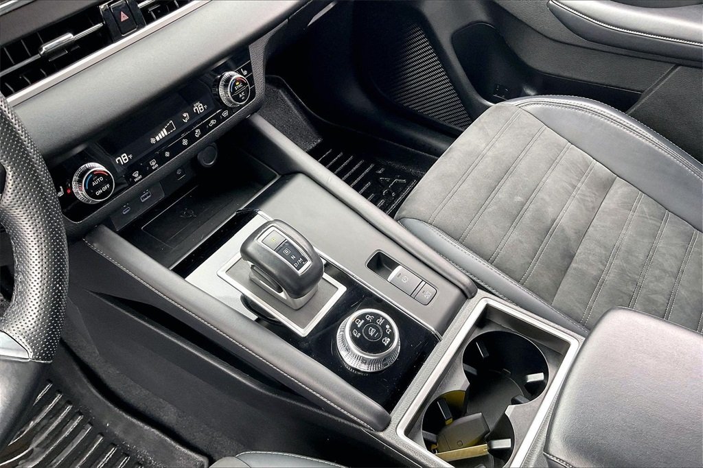 2024 MITSUBISHI OUTLANDER - Image 14