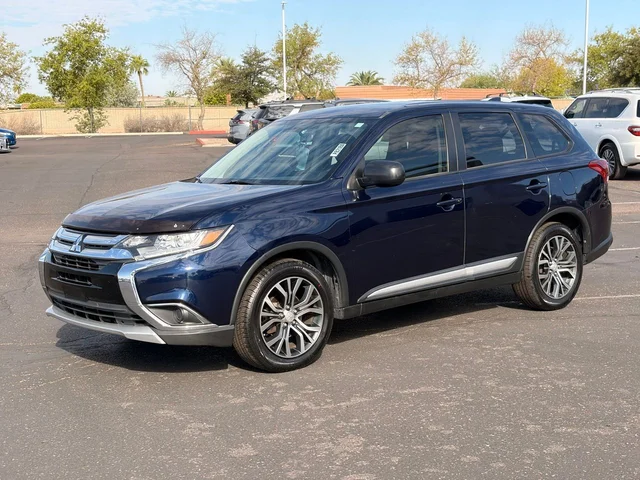 2017 Mitsubishi Outlander ES