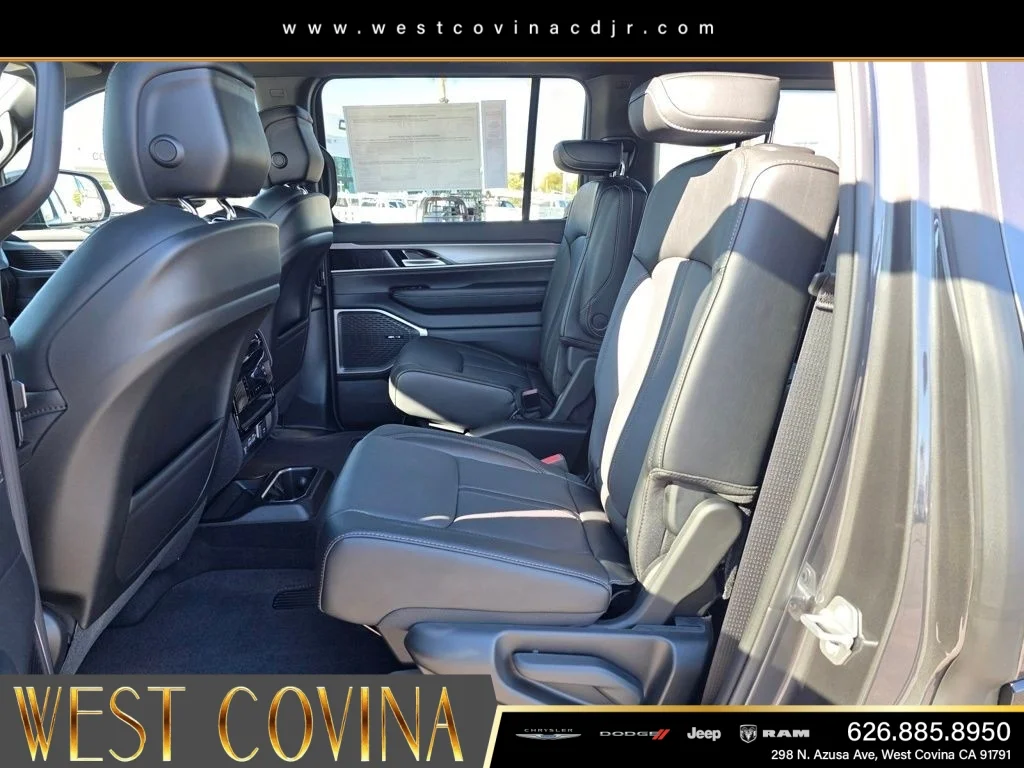New 2026 Baltic-Gray Metallic Clear-Coat Exterior Paint Jeep Limited Altitude image 14
