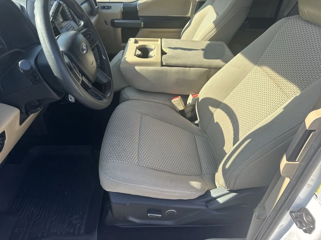 Used 2019 White Ford XLT image 9