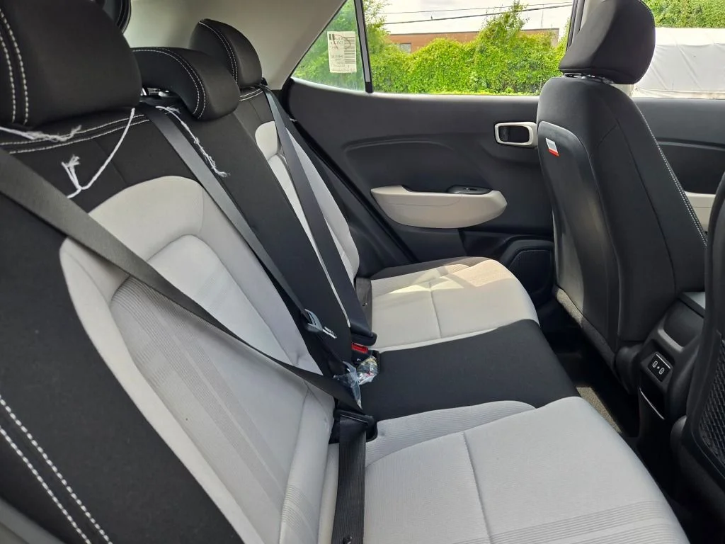 New 2026 Onyx Black Hyundai SEL image 9