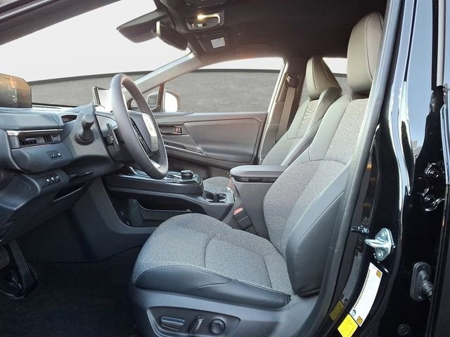 2026 Toyota bZ XLE - Photo 8