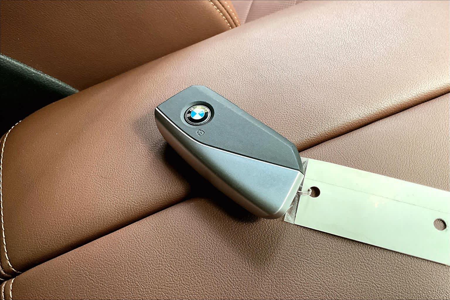 Used 2026 Skyscraper Grey Metallic BMW sDrive40i image 14